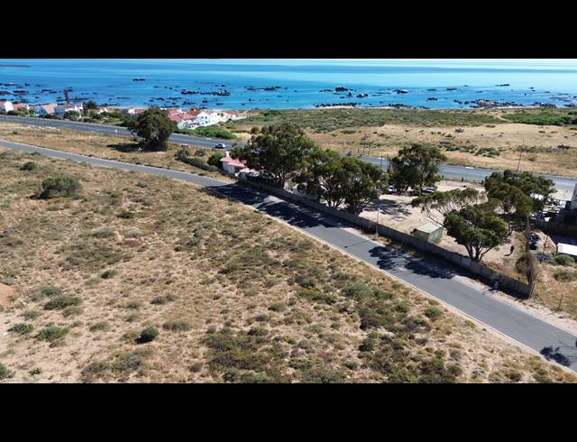 844M² VACANT LAND FOR SALE IN BRITANNICA HEIGHTS